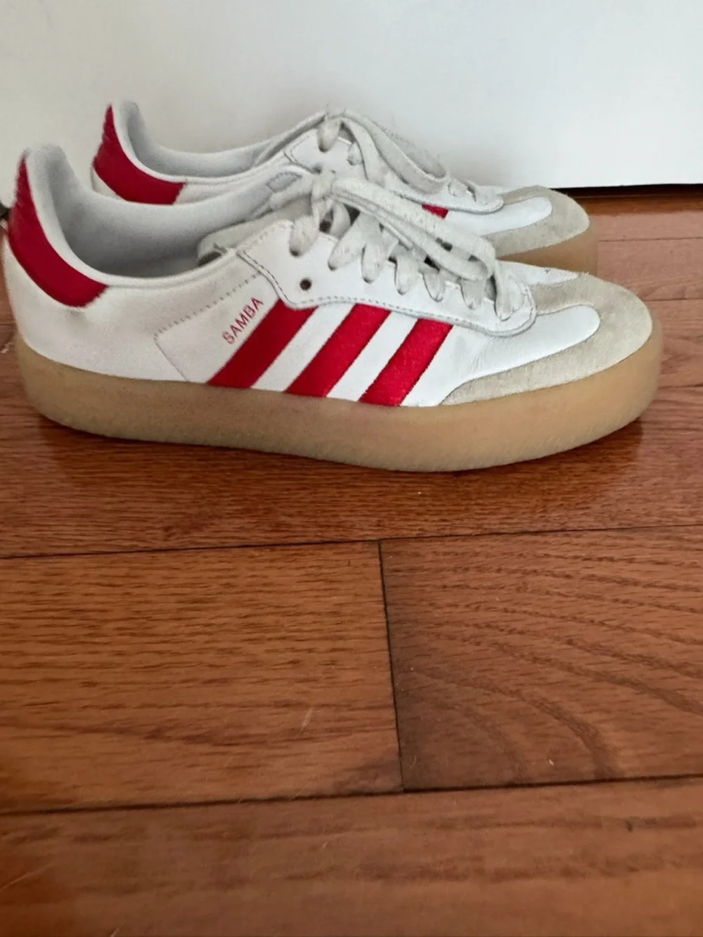 Women Adidas Samba with Red Stripes - Picture 2 of 3